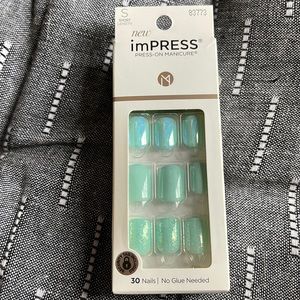 Impress press on nails - “RAIN CHECK” Tiffany blue color, short Squoval New